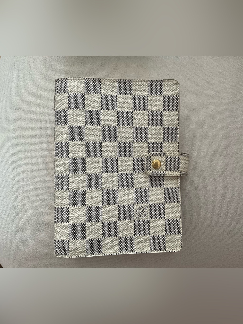 Stunning Louis Vuitton Agenda Damier Azur medium size